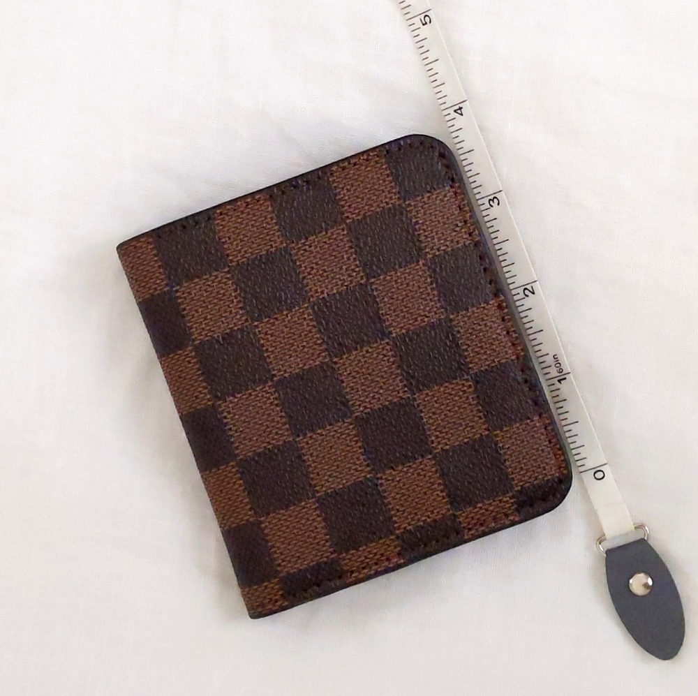 EUC Vegan leather pocket wallet checkered